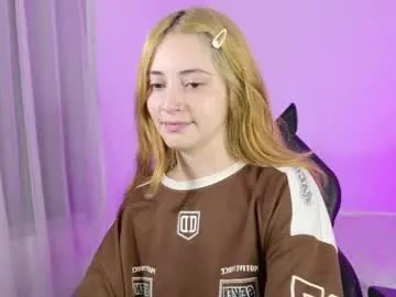 anniemora_