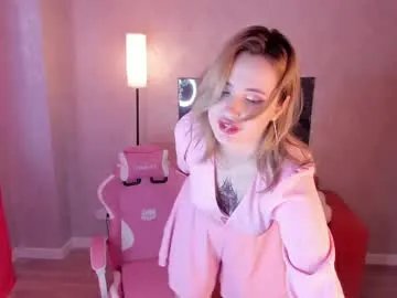 trisha_domina
