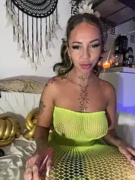CheekyChels