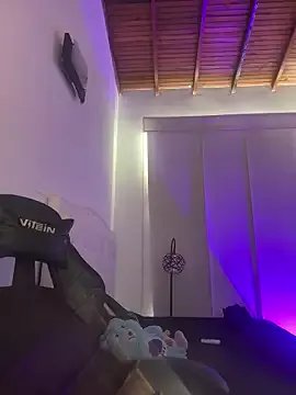 Courtney_gonet