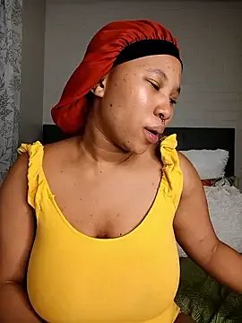 DrippinCaramelCutie