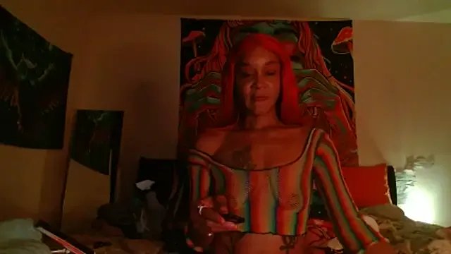 EnticingAaliyah