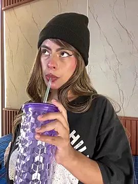 Eva_Feller69