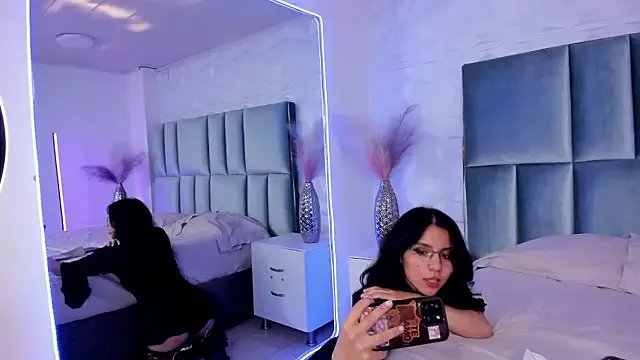 HollyPeach