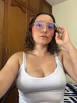 Kay_LustyWife