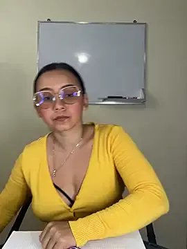 Kay_LustyWife