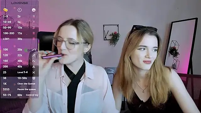 liana_kisses