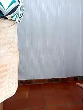 Lucky-hot-girls