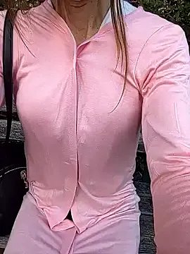 pink-mai