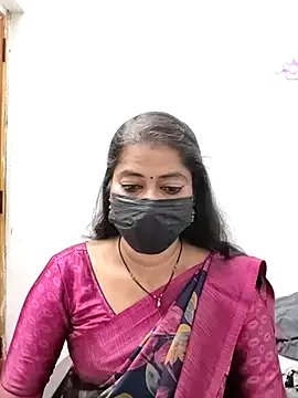 tamil_Sigappu_Roja